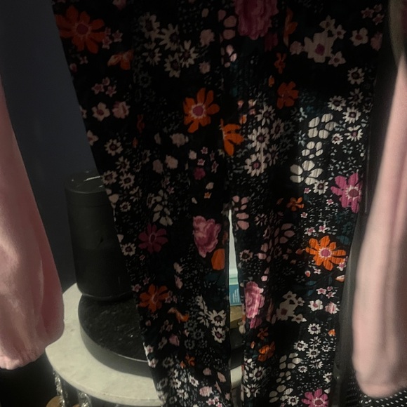 btween Pink Floral Ruffle Sweatshirt with Scrunchie - Picture 3 of 6